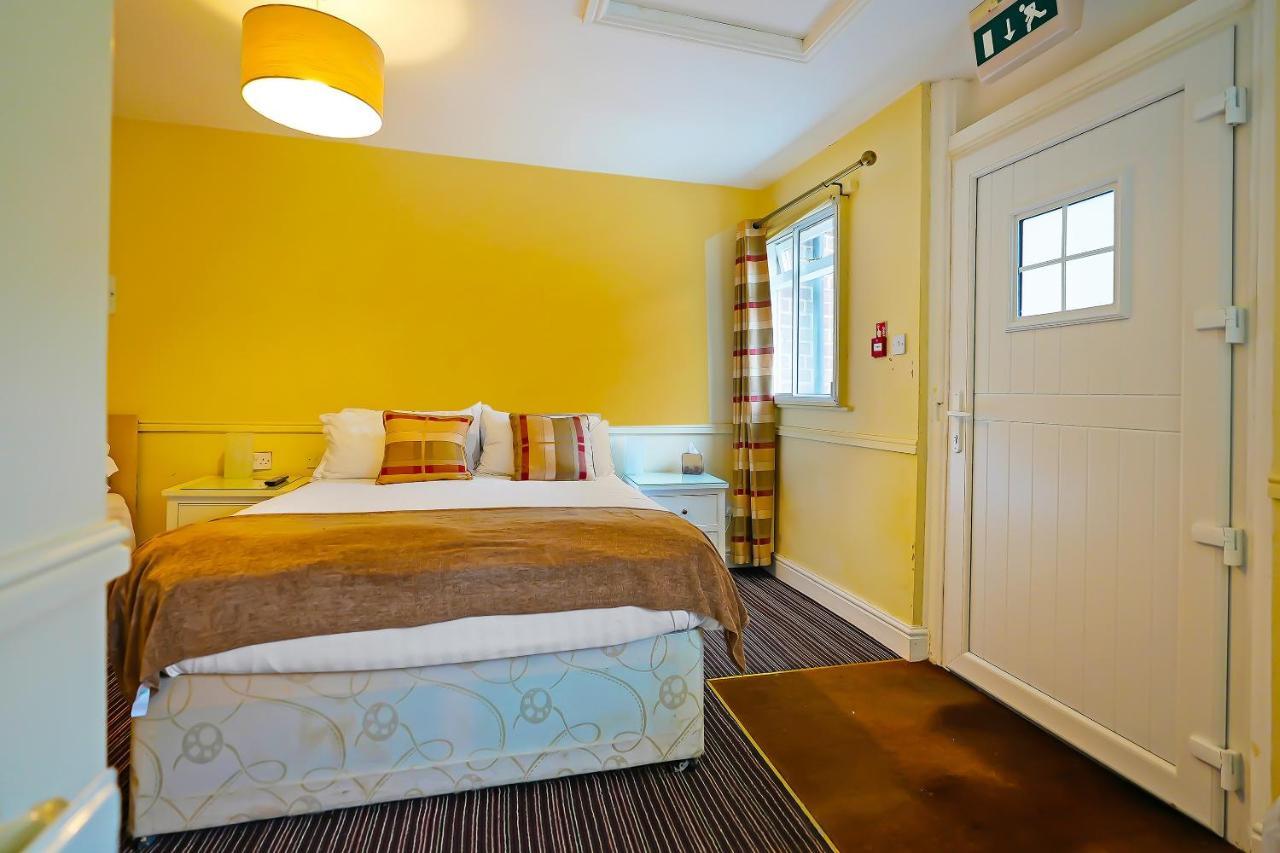 Oyo The White Horse, North Yorkshire 3*