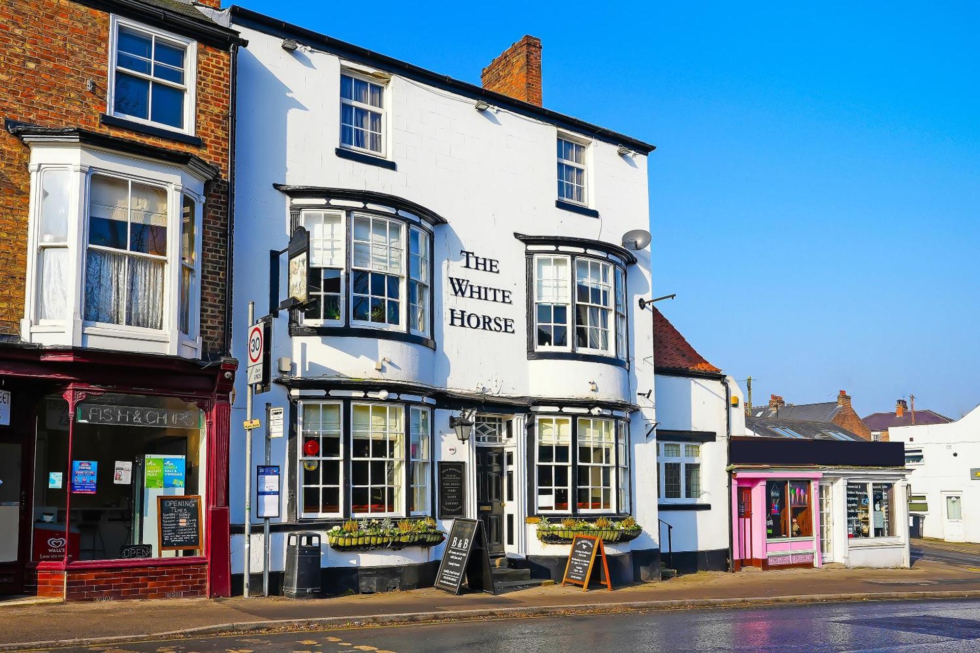 Hotel Oyo The White Horse, North Yorkshire 3*